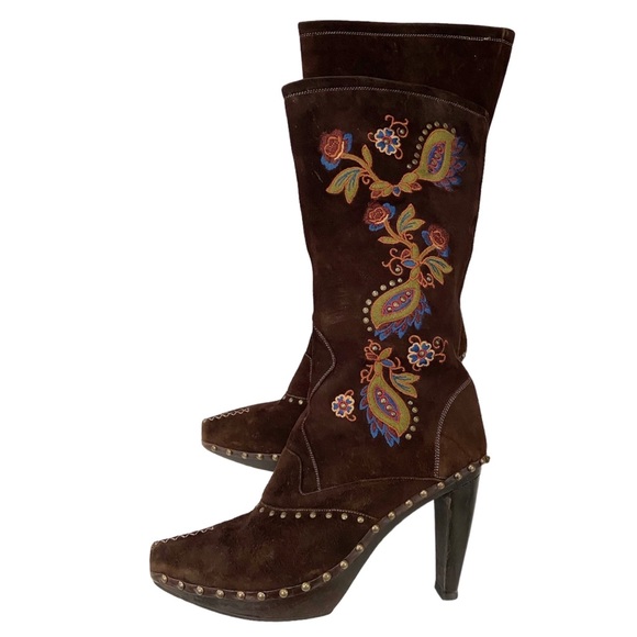 Vintage Goffredo Fantini Brown Suede Boots with Boho Floral Embroidery EU39.5 - Picture 4 of 17